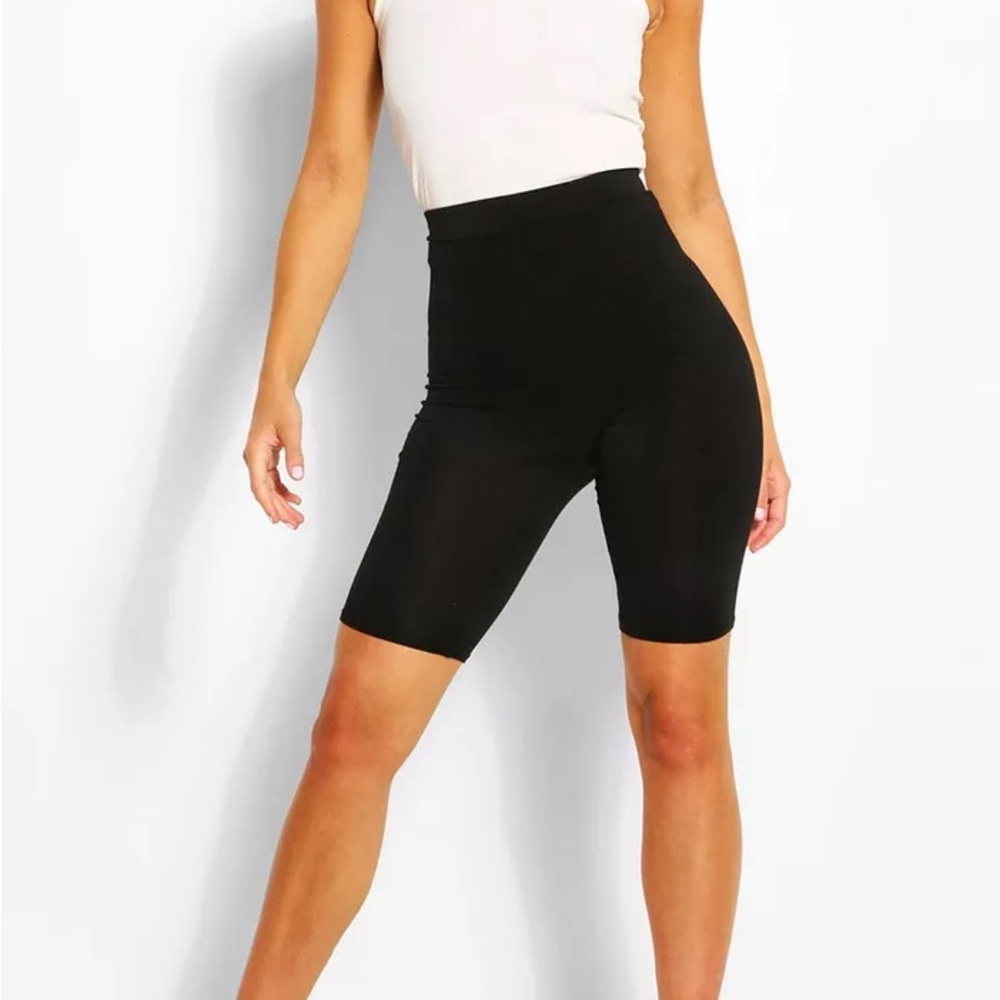 Boohoo black bike shorts size 0
